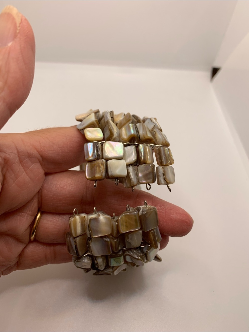 Iridescent Shell Tile Bracelet - Beige - Picture 4 of 4